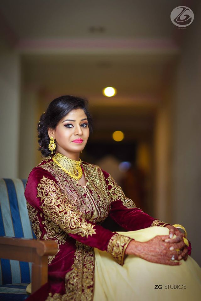 Follow me | Bridal hairstyle indian wedding, Hair style on saree, South  indian wedding hairstyles